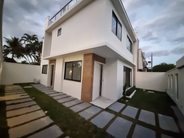#151 - Casa para Venda em Rio das Ostras - RJ - 1